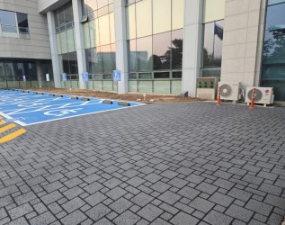 충남경찰청사 전면 보도블럭 교체공사 관급자재(도막형바닥재)